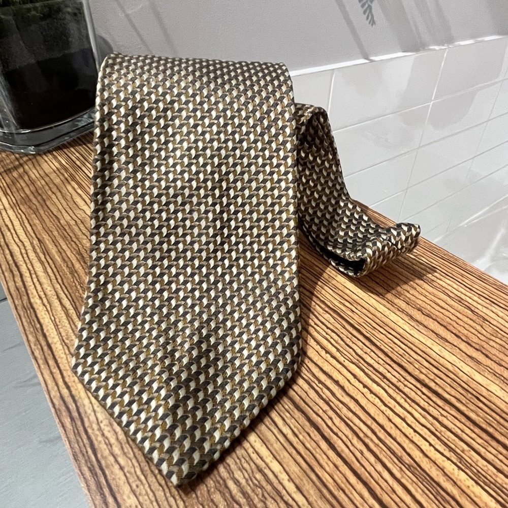 ♠️2/$30 HUGO BOSS 100% Silk Tie